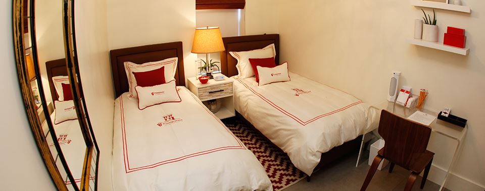 Shluchim Suites living area